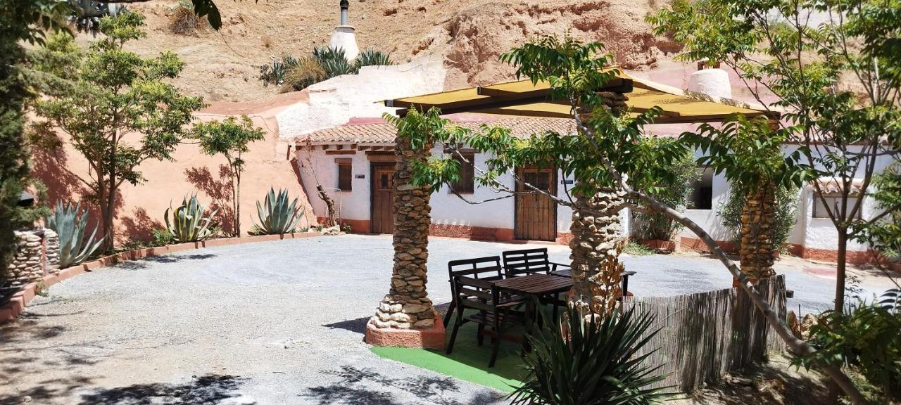 Casas Cueva Y Cortijo La Tala En Guadix Hotel Luaran gambar