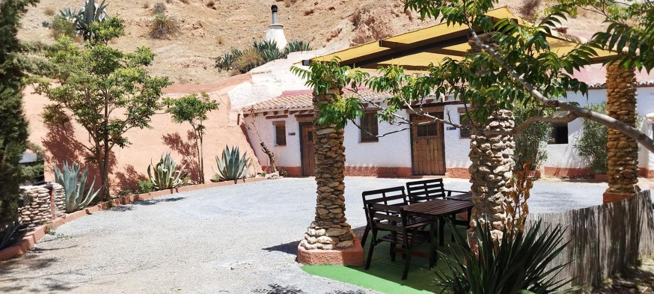 Casas Cueva Y Cortijo La Tala En Guadix Hotel Luaran gambar